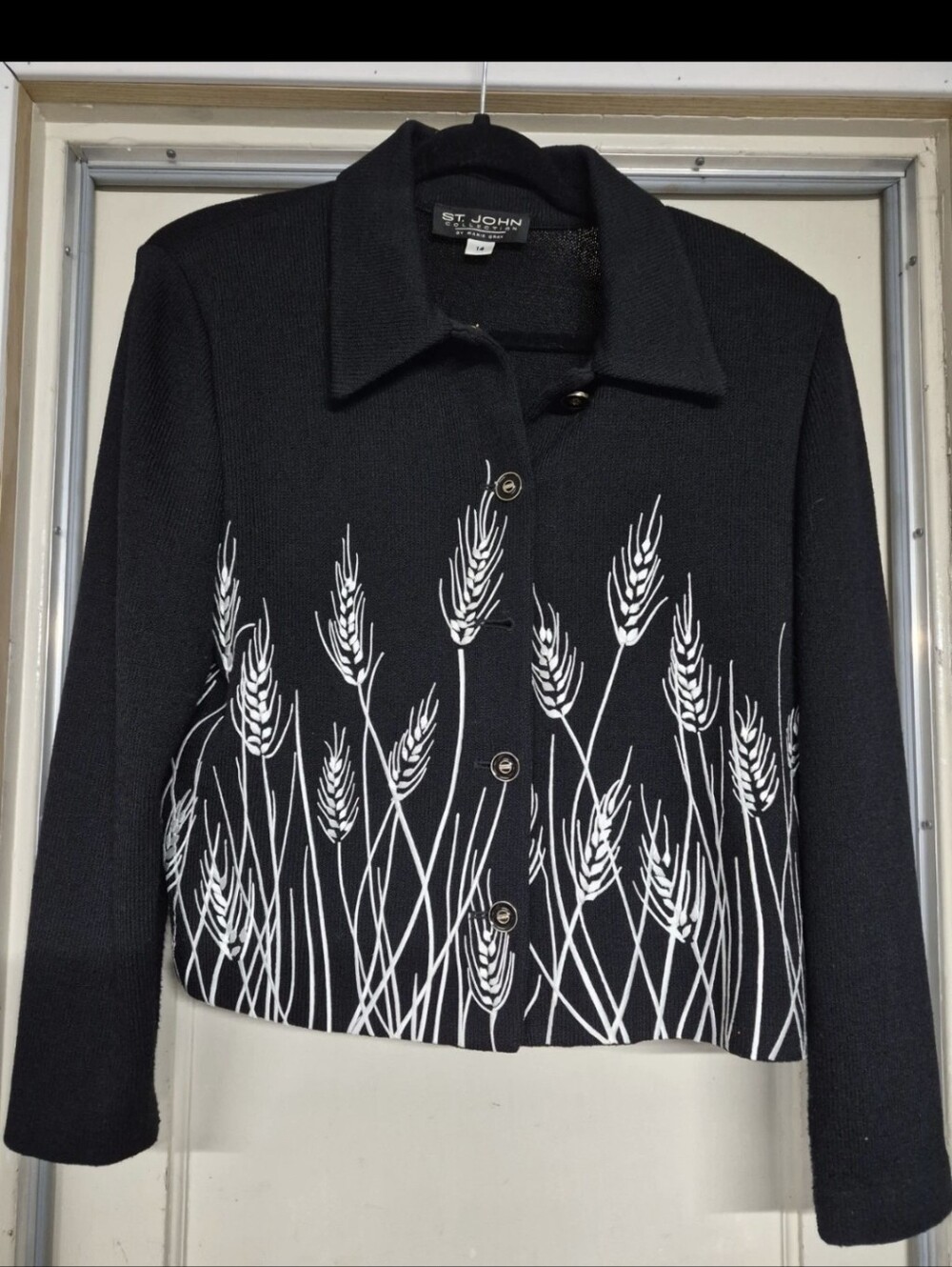 St. John Marie Gray Black Embroired Knit Blazer w Gold Buttons 14